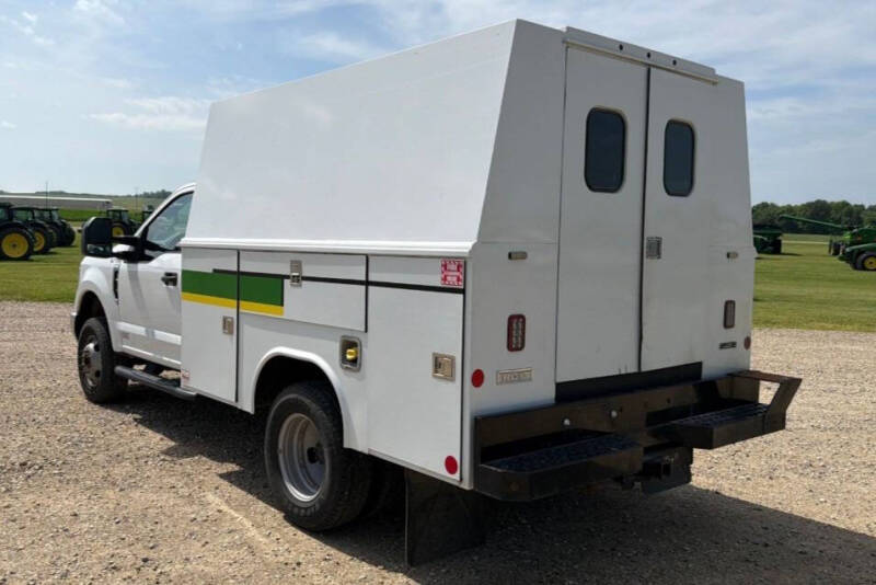 ford f-350 super duty chassis cab 2019 1FDRF3H6XKEF23561 image ford f-350 super duty chassis cab 2019 1FDRF3H6XKEF23561 image